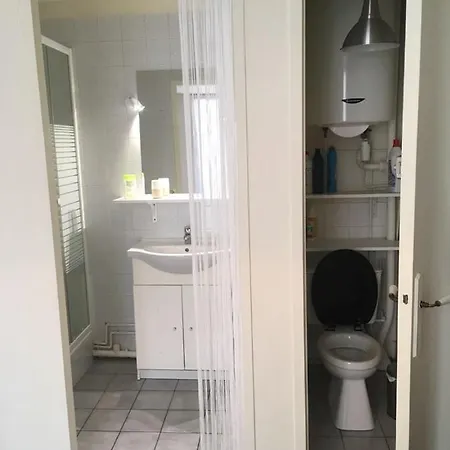 Apartment Centre A 150m Du Rer Antony, Des Commerces Et Du Marche. Antony